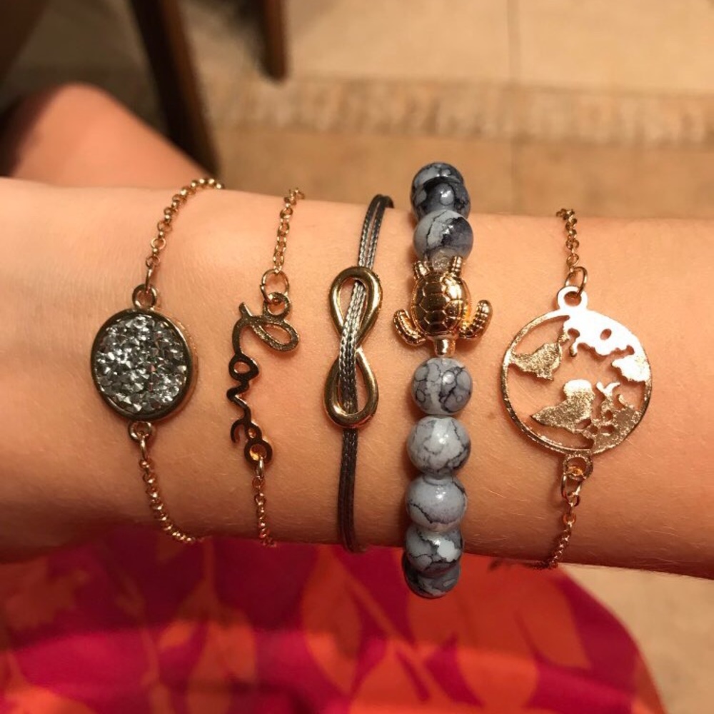 Bracelets - Picture 2 of 4